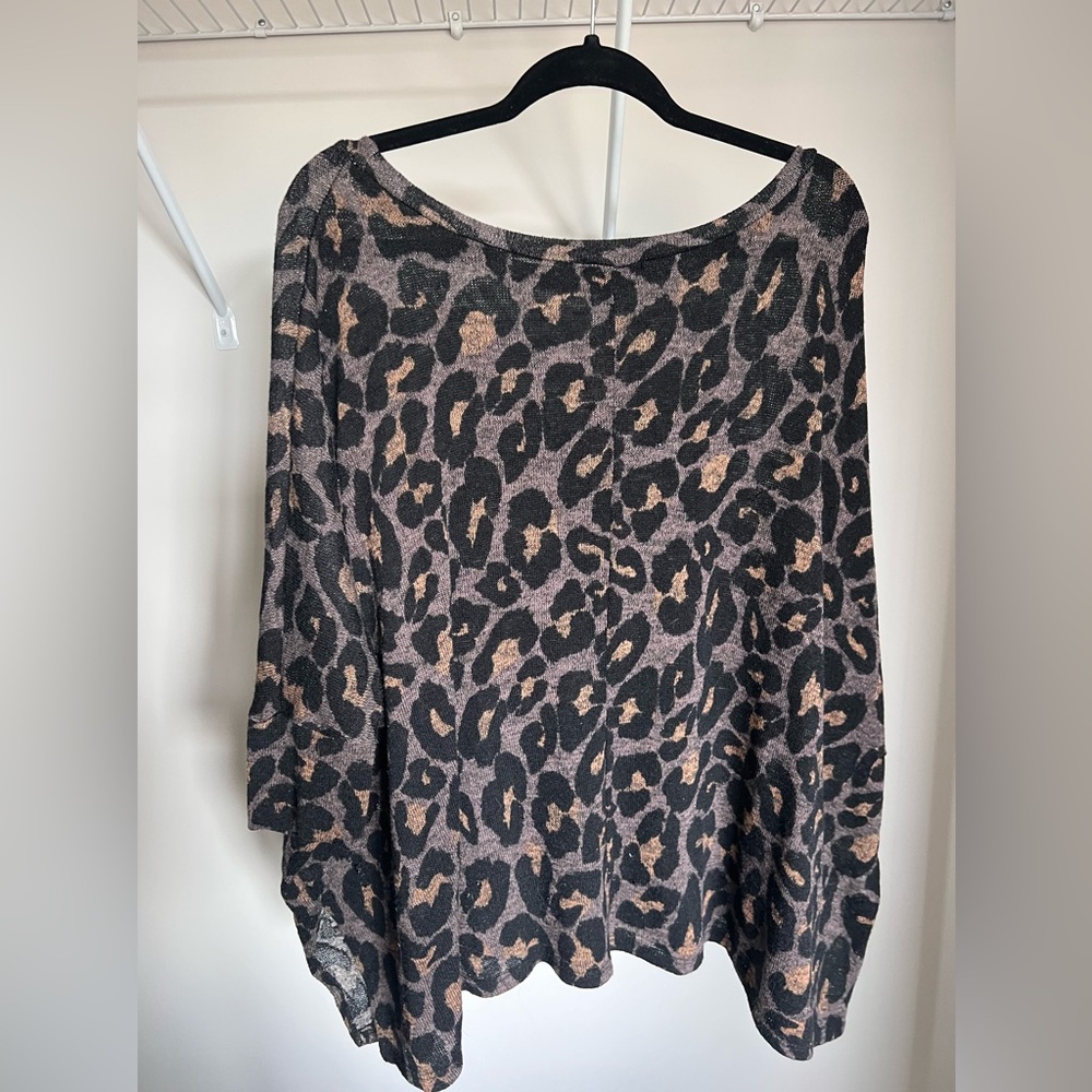 Cherish Batwing Leopard Boutique too Large